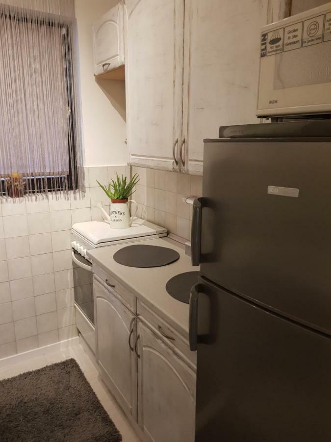 Downtown'S Pearl Apartment Печ Екстериор снимка